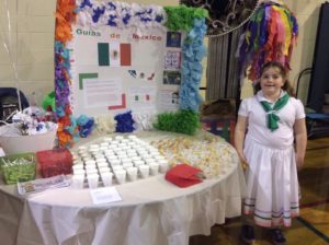 mexico-world-thinking-day-2016-tissue-flowers