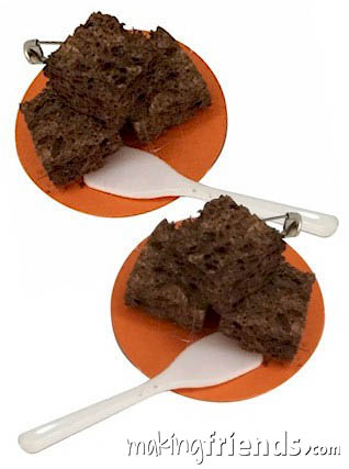 Brownie with Spatula Girl Scout Friendship SWAP Kit via @gsleader411