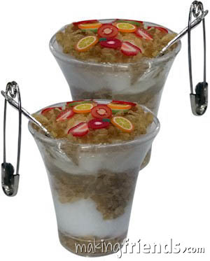 Yogurt Parfait Girl Scout Friendship SWAP Kit via @gsleader411