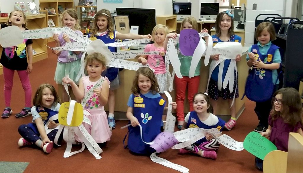 Daisies Girl Scouts learning about the Girl Scout law.