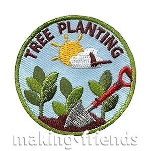 The Tree Planting Service Patch is from the Youth Squad Environmental Patch Program®. MakingFriends®.com partnered with Youth Squad to bring you a rewarding community service program with step-by-step instructions for every age level to make a meaningful impact in their community. This is one of our “Volunteer” level patches. Children as young as eight years old can self-lead by following along with the requirements. via @gsleader411