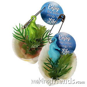 Seahorse Friendship Swap Kit. Enjoy the little things in life like making these charming seahorse swaps. Kit makes 24 and is available at MakingFriends®.com. via @gsleader411