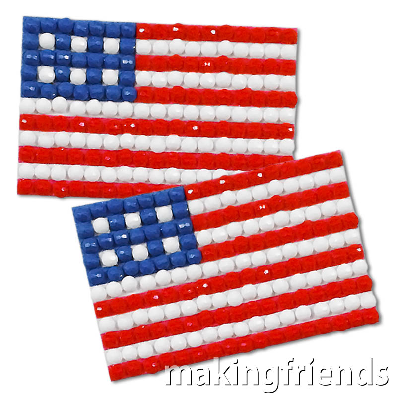 Show your Patriotism! Make these striking pins to wear, give, or swap. So fun to make! #makingfriends #flag #americanflag #swapskit #flagswapskit #swaps #friendshipswaps via @gsleader411